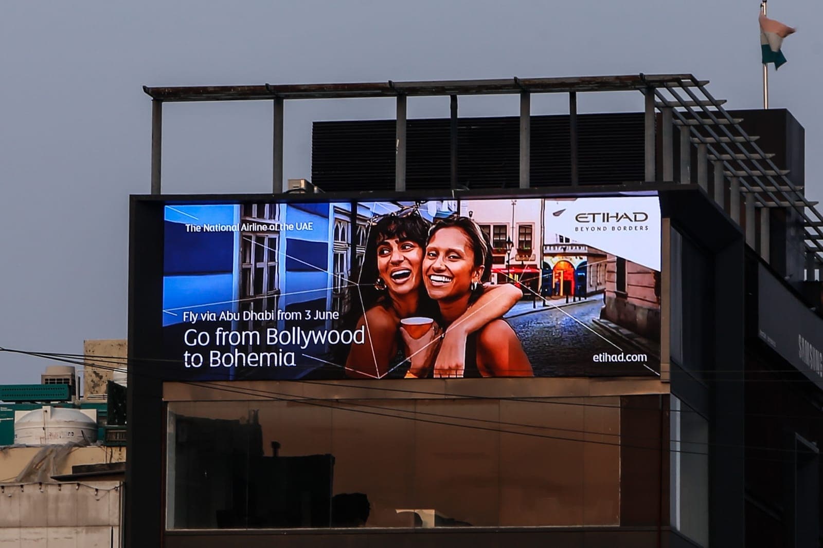 PREMIUM DIGITAL BILLBOARD